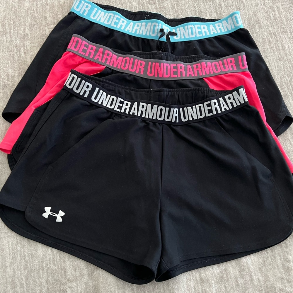 Women’s Under Armour shorts. Size small
